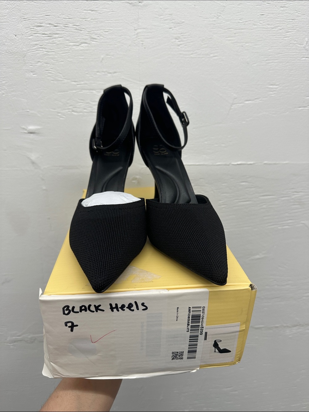 Cosy island black heels